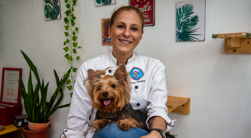 Taissa Barbosa compartilha seu mundo de bolos para pets
