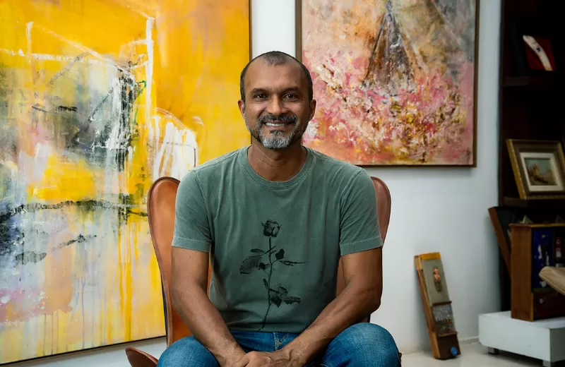 Paulo Azevedo: quase quatro décadas dedicadas à arte e à liberdade da cor