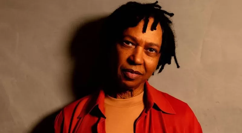 Novo single e turnê de 50 anos: Djavan confirma passagem por Belém 