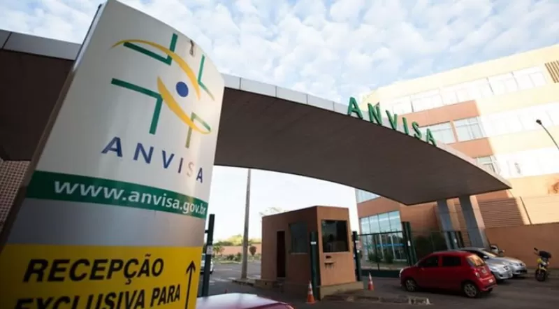 Anvisa ordena recolhimento e proíbe produtos alimentícios com glitter