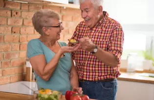 10 alimentos recomendados por nutricionistas para quem tem mais de 60 anos