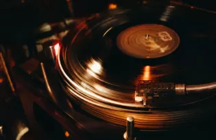 O som da CASALIV: playlist da mostra amplia experiência imersiva para além dos ambientes; ouça